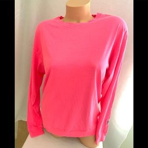 NWT VS LONG SLEEVE T-SHIRT SIZE S COLOR PINK.
